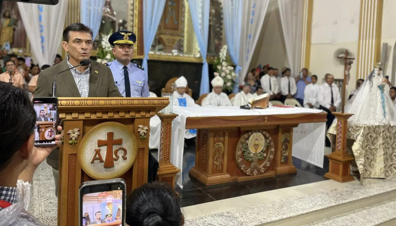 Rodrigo Paz llega a Cotoca y resalta el impulso de un “colchón financiero” durante su primer mes de gestión