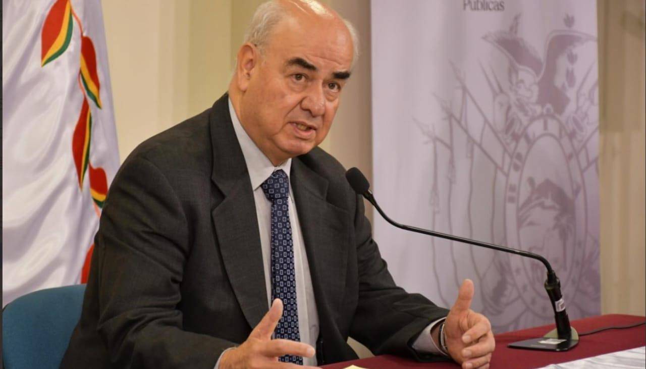 Caso FMI: Sala constitucional falla a favor del exministro Parada y ordena nuevo pronunciamiento sobre su juicio, según abogado