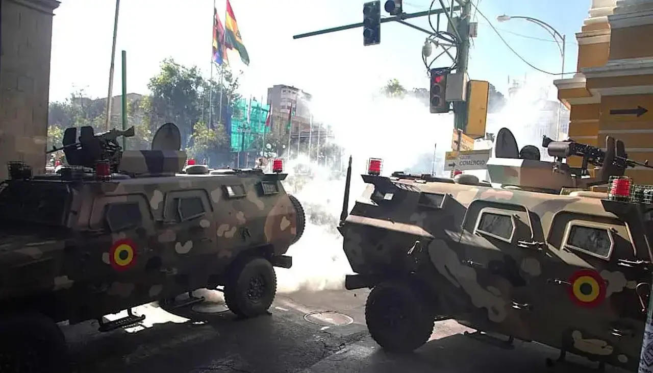 Caso toma militar: Ordenan aprehender a Del Castillo, Ríos y Novillo, según abogado