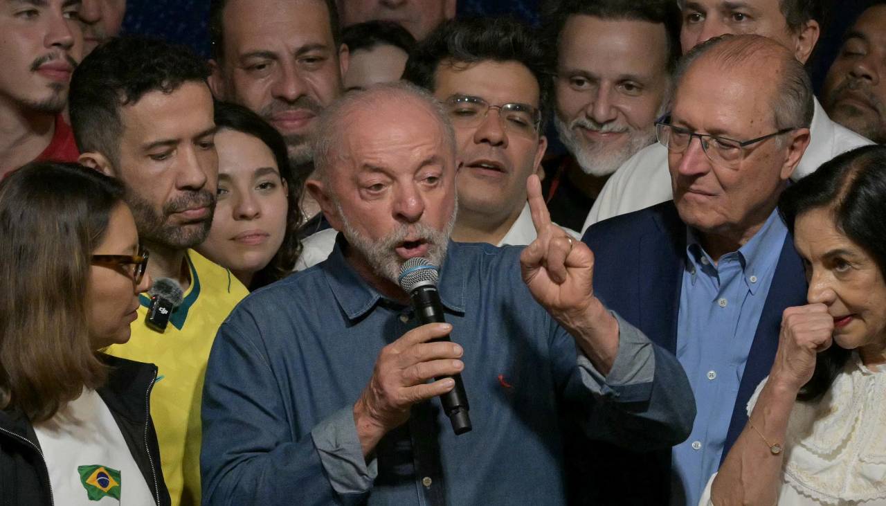 Los brasileños votaron para “garantizar la democracia” en el país, dice Lula tras ser declarado ganador de las elecciones