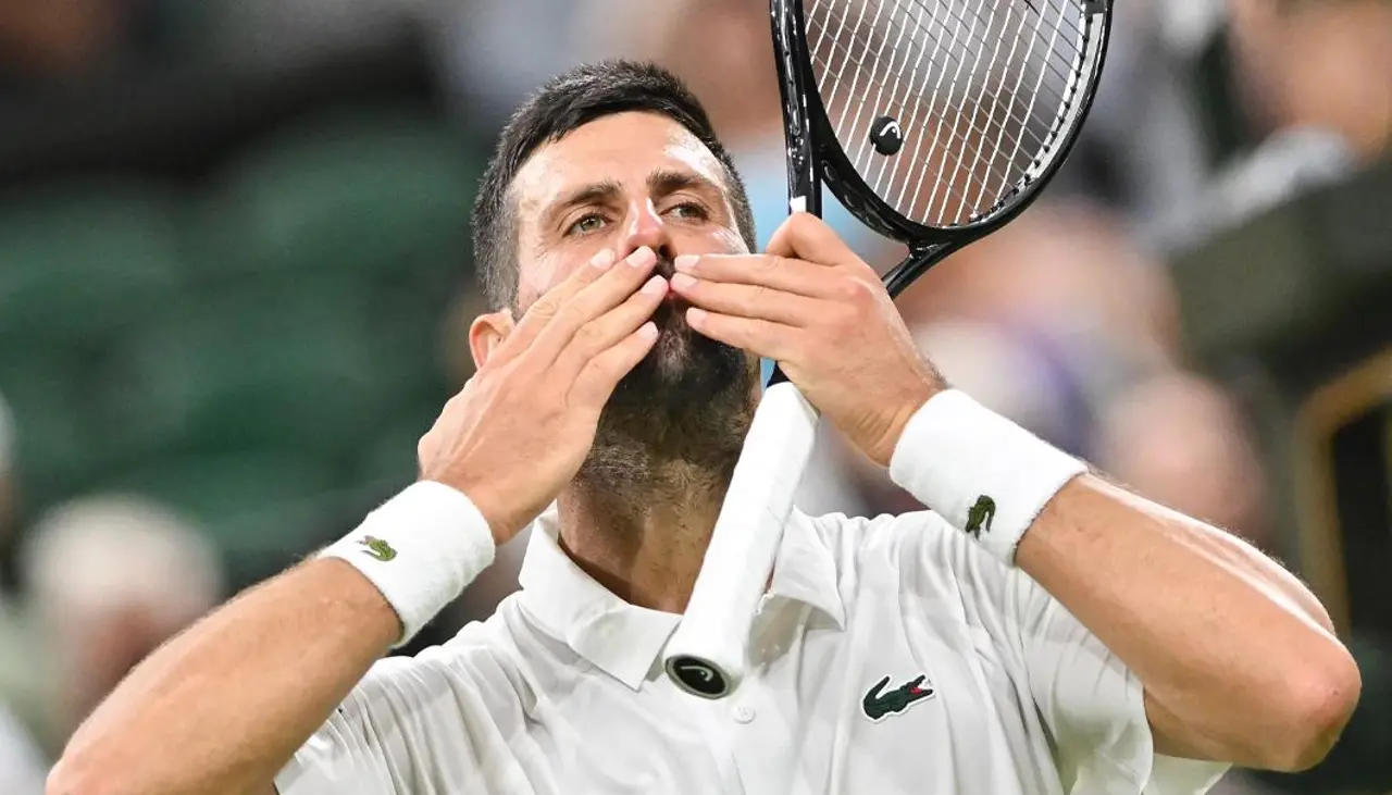 Djokovic avanza a segunda ronda de Wimbledon tras vencer a Alexandre Müller