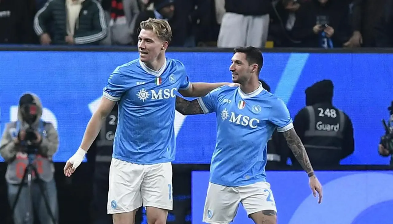 Napoli elimina al campeón Milan y clasifica a la final de la Supercopa de Italia