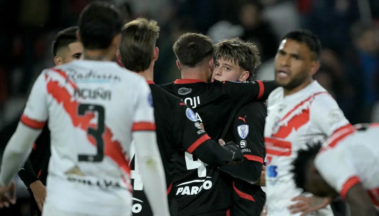 Nacional se despide de la Sudamericana tras sufrir una paliza de Independiente