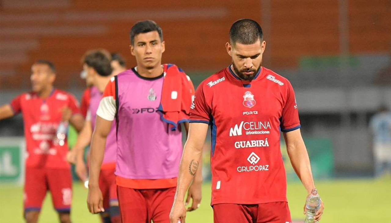 Guabirá jugó su peor partido en la era Straccia tras ser goleado por Aurora