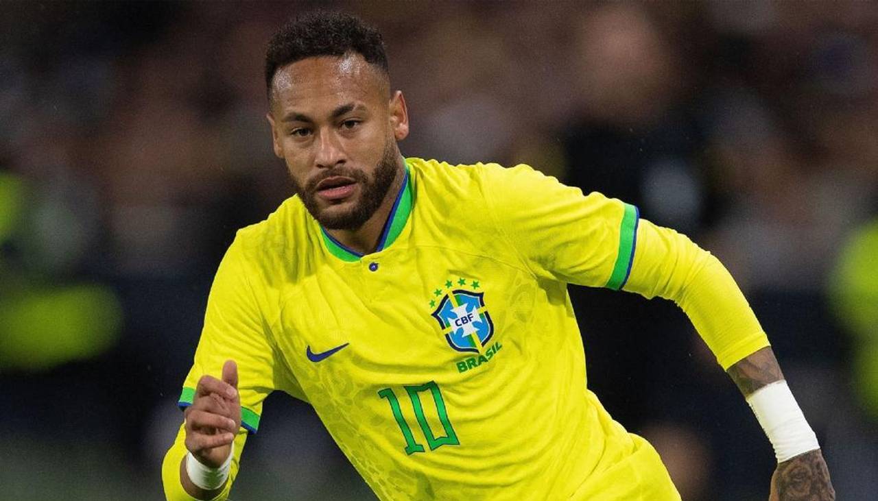 Neymar no entrenó con Brasil y pasa por una clínica para exámenes físicos