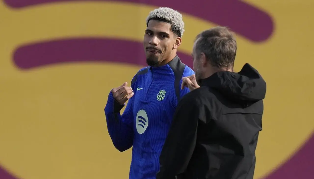 Araújo le pide un tiempo al Barcelona para recuperarse anímicamente