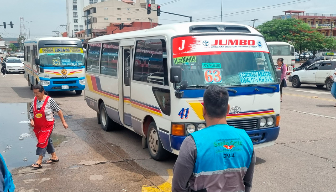 Santa Cruz: Tras ampliado, choferes señalan que el pasaje en micro se mantiene en Bs 2 