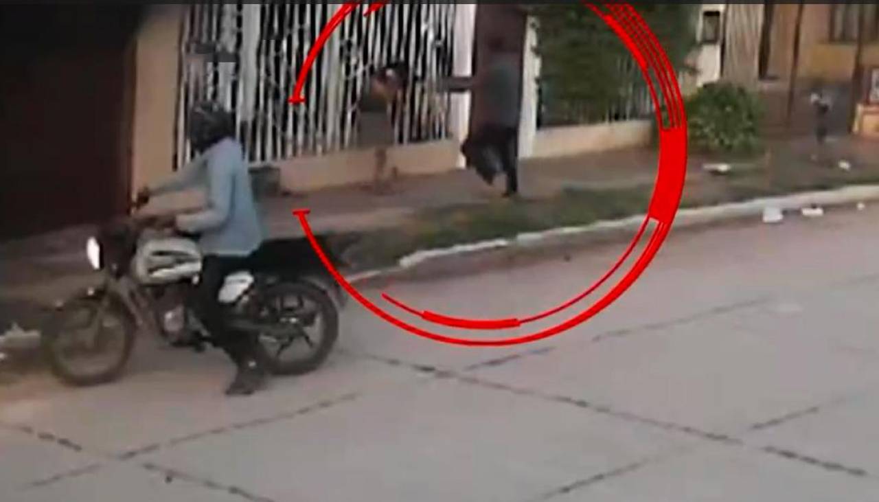 Video: Delincuentes asaltan a una mujer y se llevan Bs 2.500, ocurrió en Santa Cruz 