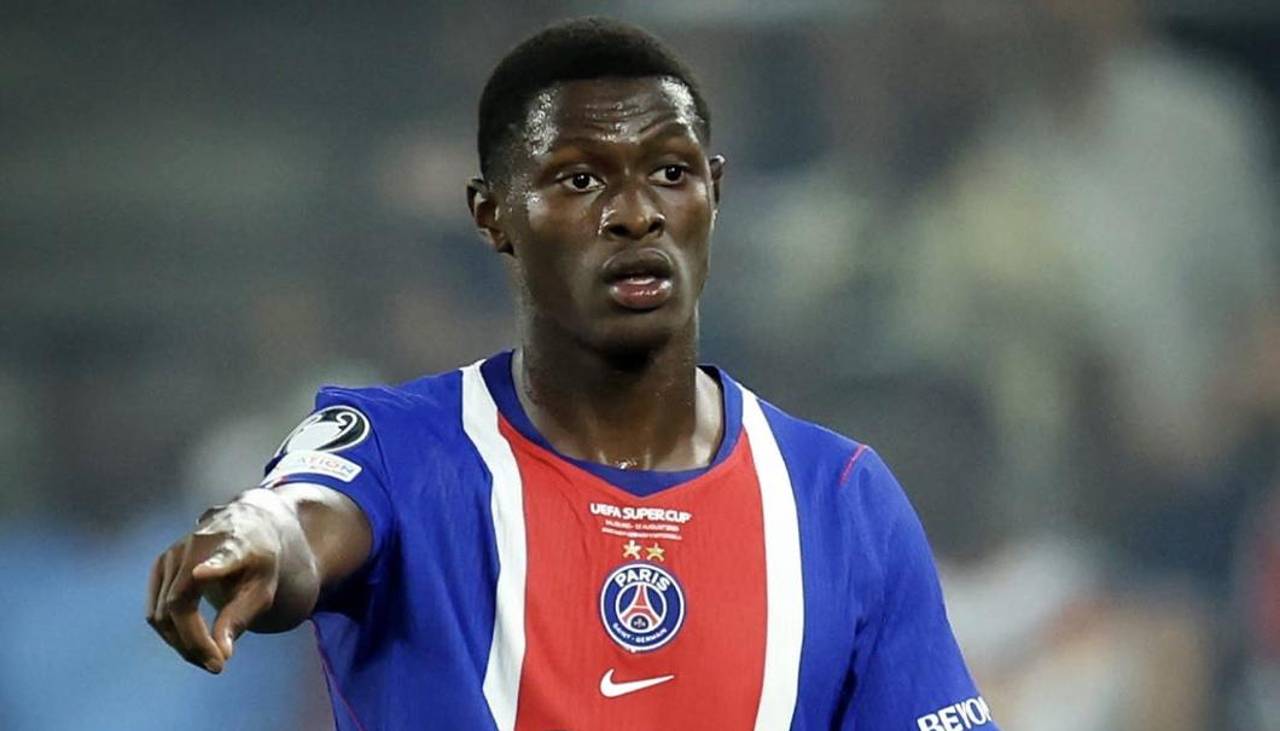 París Saint-Germain pierde a Nuno Mendes para el duelo contra el Barcelona