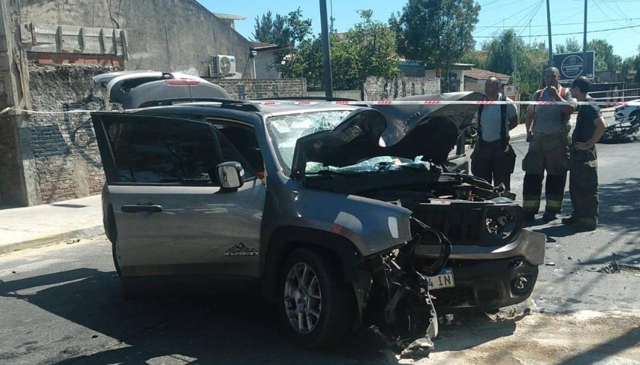 Video: El fatal choque donde mueren dos policías que perseguían a ladrones en moto