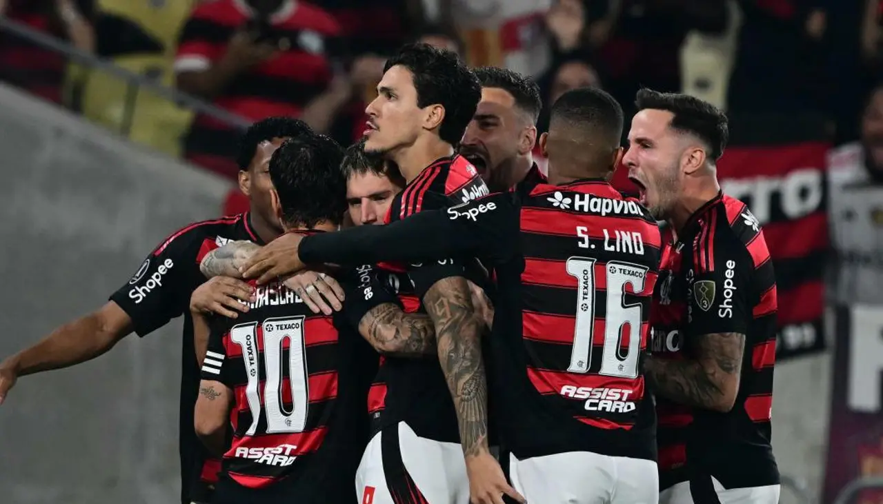 Flamengo saca ventaja ante Estudiantes en el duelo de ida por cuartos de final