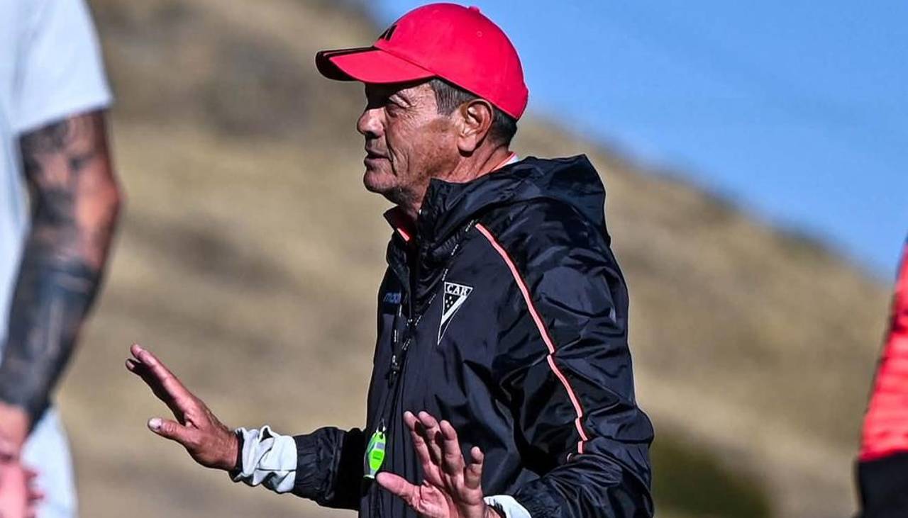 “No lo entiendo”: Soria confirma que no va más como técnico de Always Ready