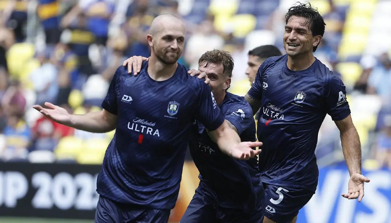 Un maestro de educación física marcó el único gol de Auckland City ante Boca