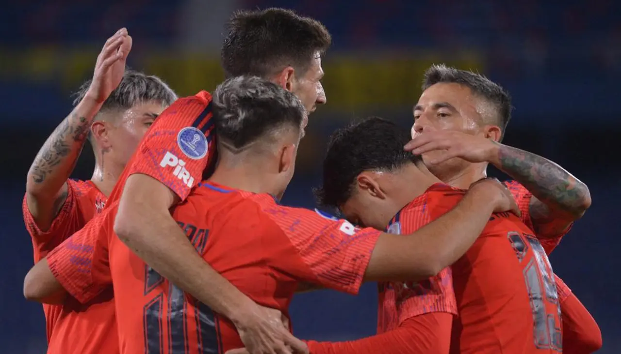 Universidad de Chile elimina a Guaraní y se cita en octavos con Independiente