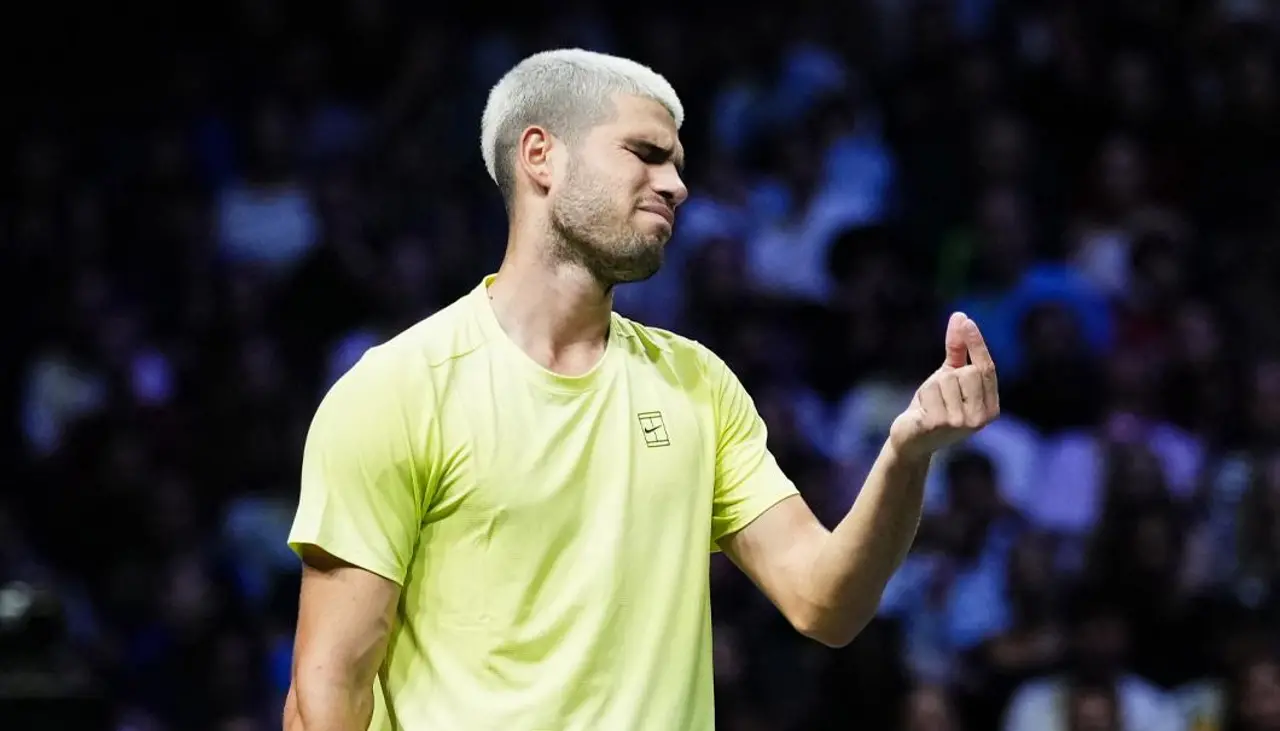 Carlos Alcaraz cae eliminado en su estreno en el Masters 1000 de París
