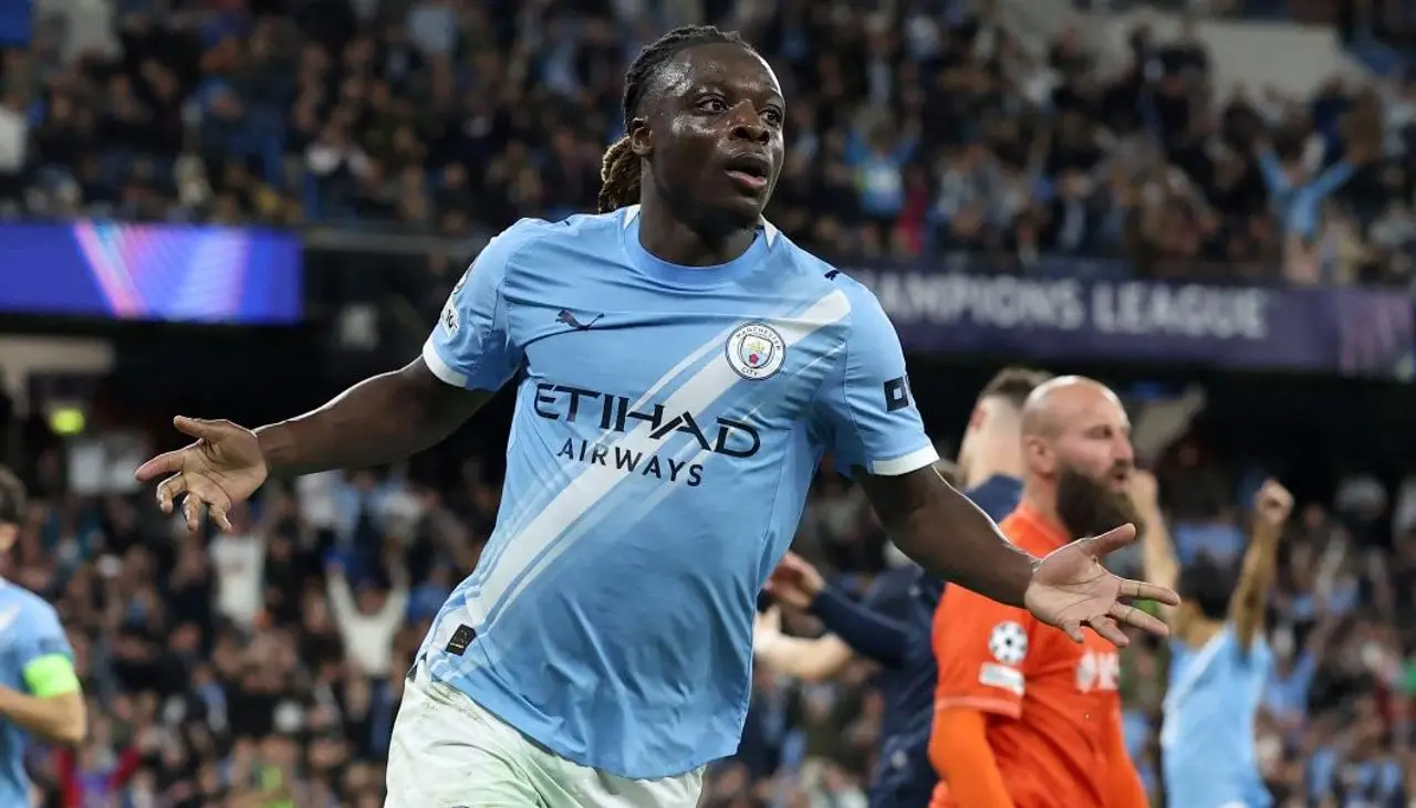 Manchester City impone su poder ofensivo ante un Napoli con 10 jugadores