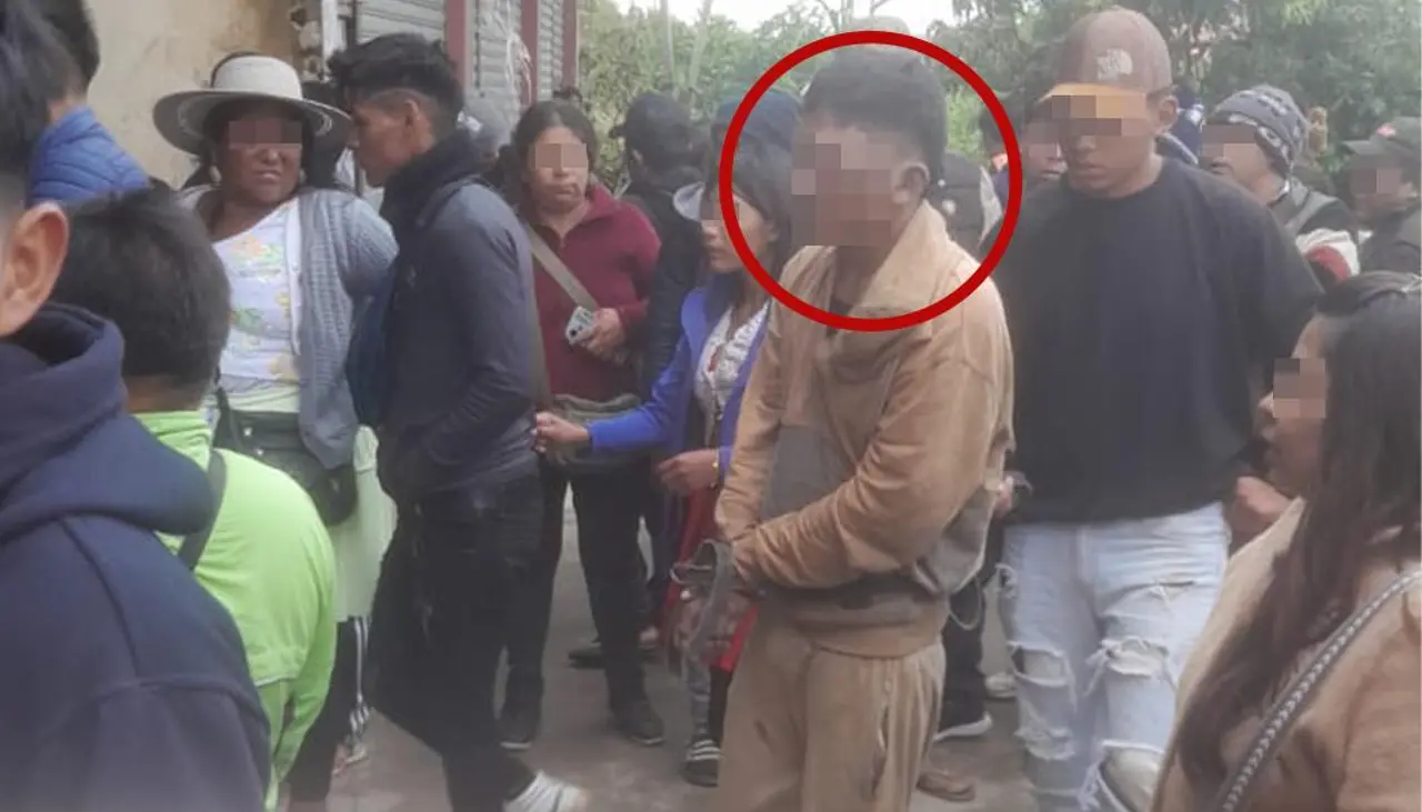 Pobladores se niegan a entregar al hombre capturado en el trópico acusado de robar vehículos