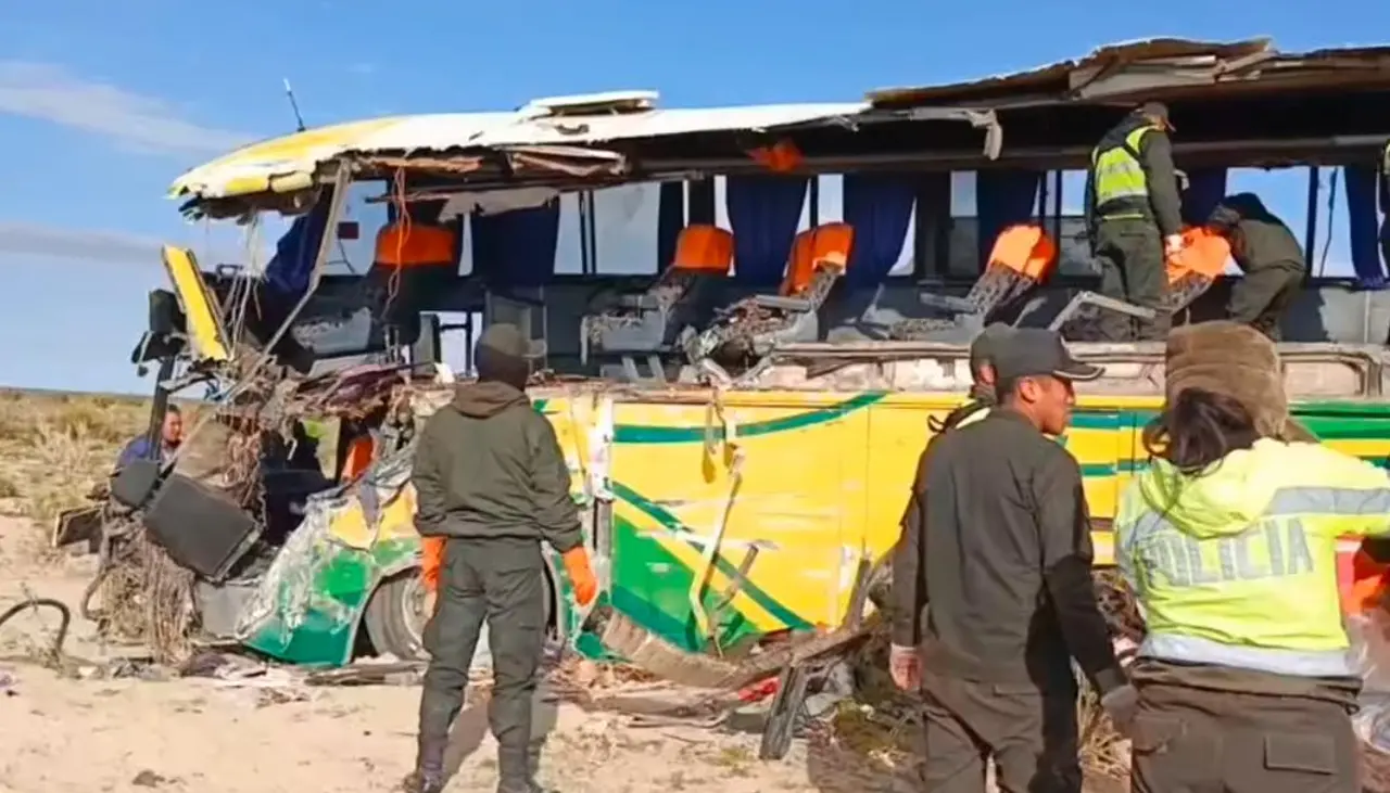 Sin cuantificar las víctimas, la Policía adelanta que dos hospitales colapsaron tras accidente en Uyuni