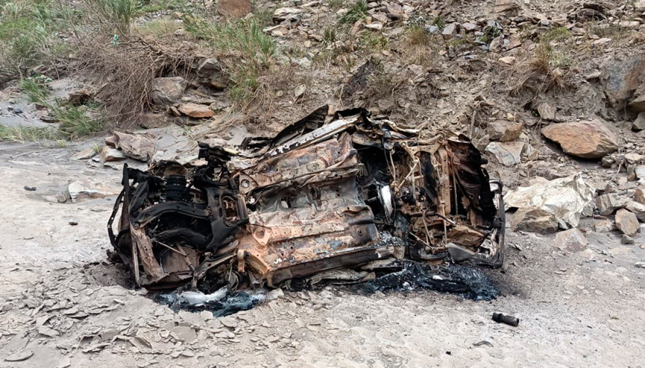 Reportan al menos cinco fallecidos por la caída de un vehículo a un barranco en La Paz