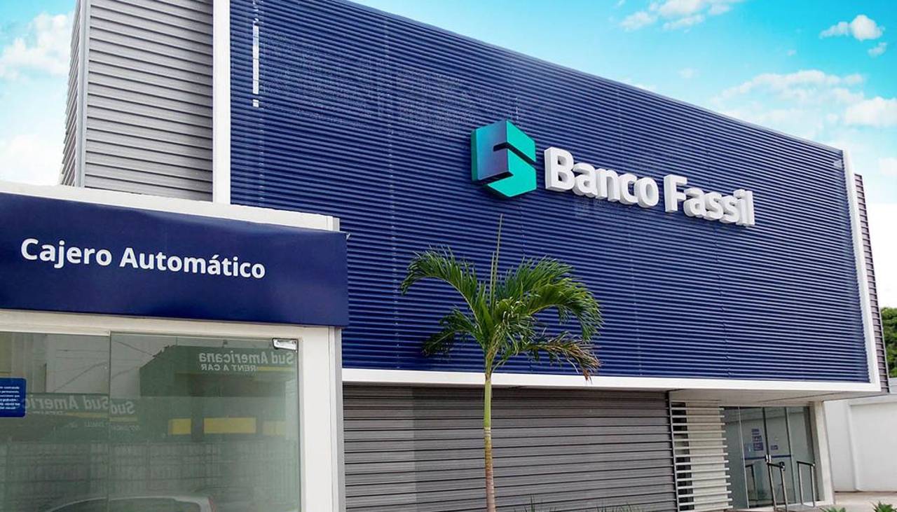 Expresidente del banco Fassil fue operado del corazón y su abogado dice que “está en peligro su vida”