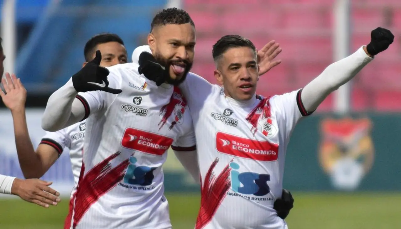 Nacional recupera terreno en el torneo con una goleada a FC Universitario