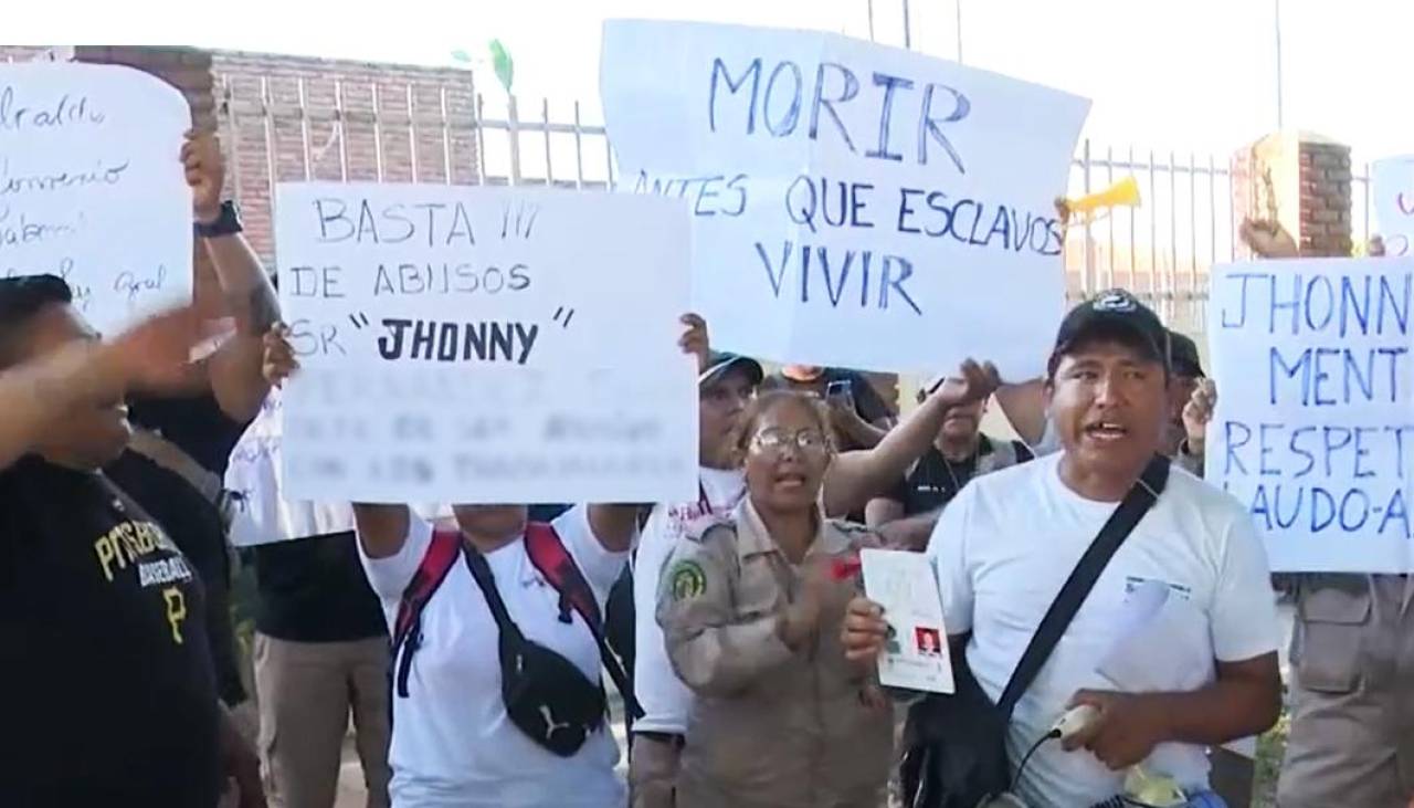 Gendarmes movilizados abuchearon e increparon al vocero municipal en un centro educativo