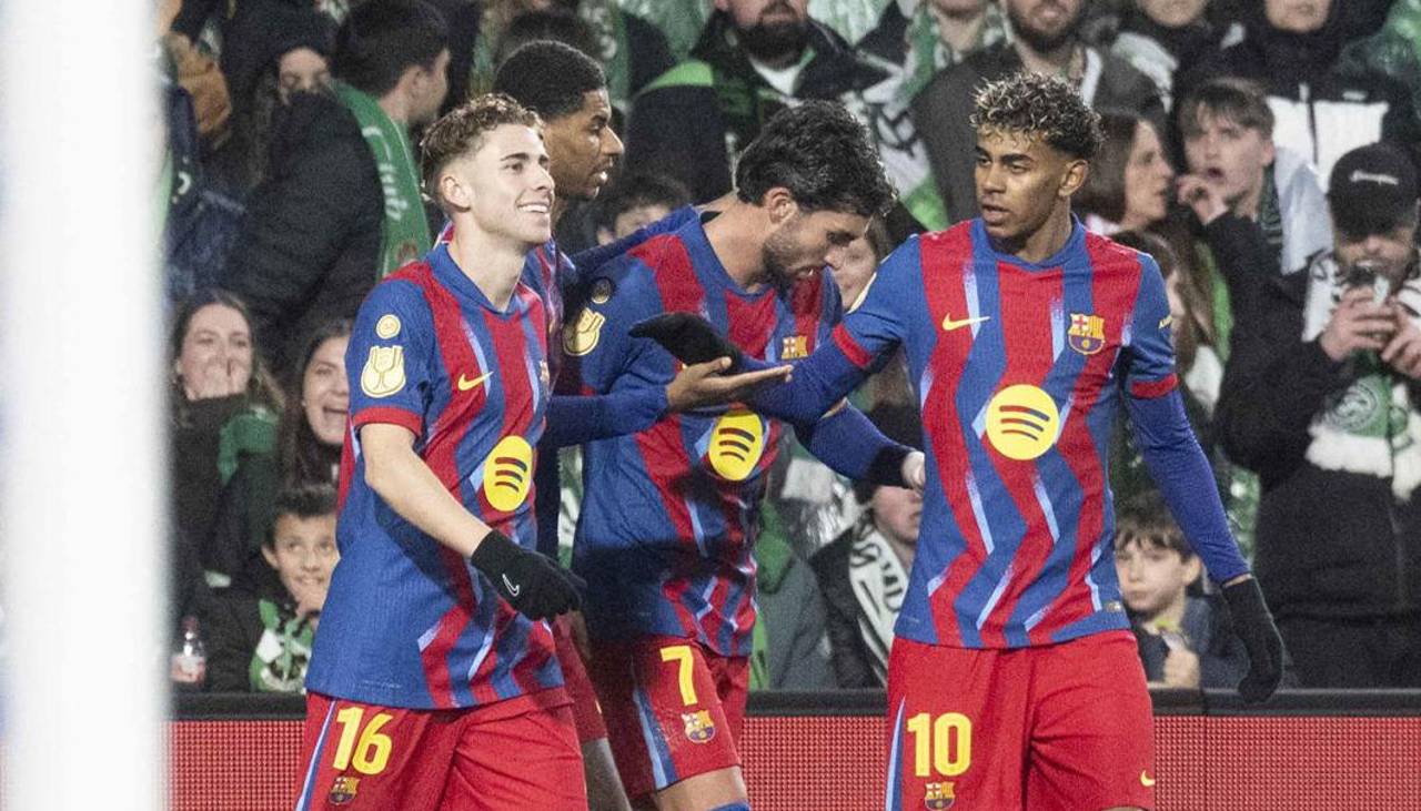 Barcelona sufre en Santander, pero avanza a cuartos de final en la Copa del Rey