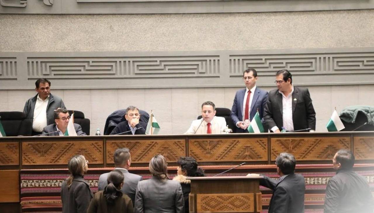 Sube la presión contra Lara y el Legislativo por la elección del nuevo fiscal; anuncian recursos