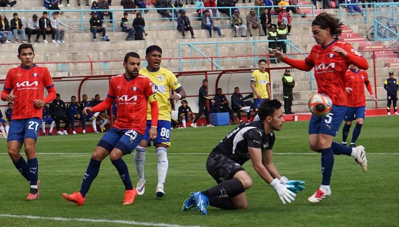 Wilstermann resiste con nueve jugadores para lograr un empate ante ABB