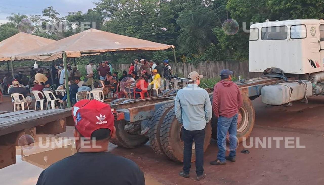 Bloqueo en Concepción: “Con cinco mil litros de diésel no hacemos nada”, protestan productores y transportistas 