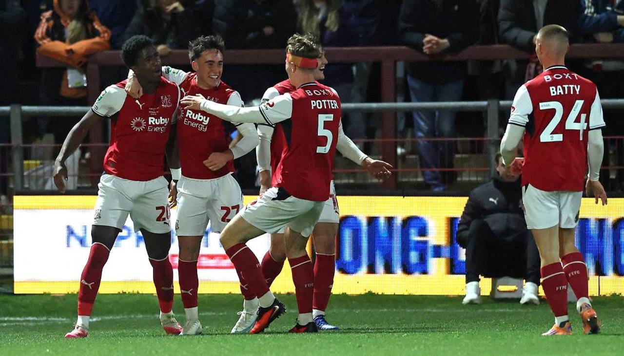 Arsenal cae en penales en Copa de la Liga ante el modesto Fleetwood Town