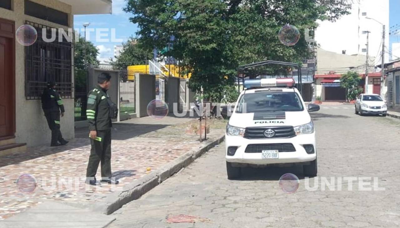 Atraco en Santa Cruz: cuatro delincuentes golpean a un hombre y se llevan dinero que estaba en una mochila