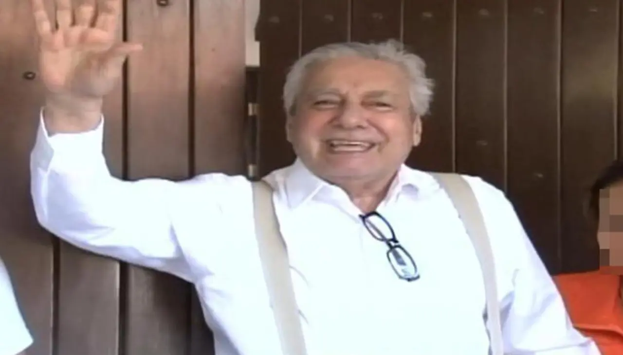 Video: Con guitarra en mano, el día que Percy Fernández le cantó a Santa Cruz