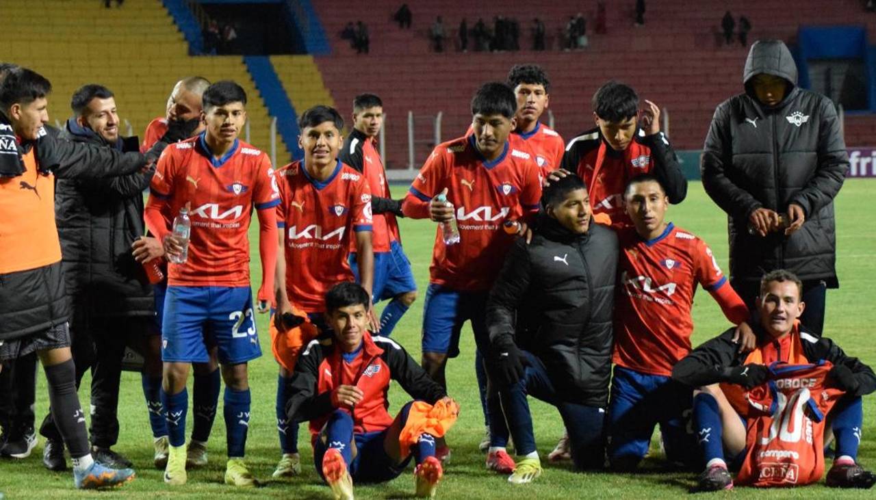 Wilstermann remontó un 3-0 en contra para vencer a Nacional en Potosí