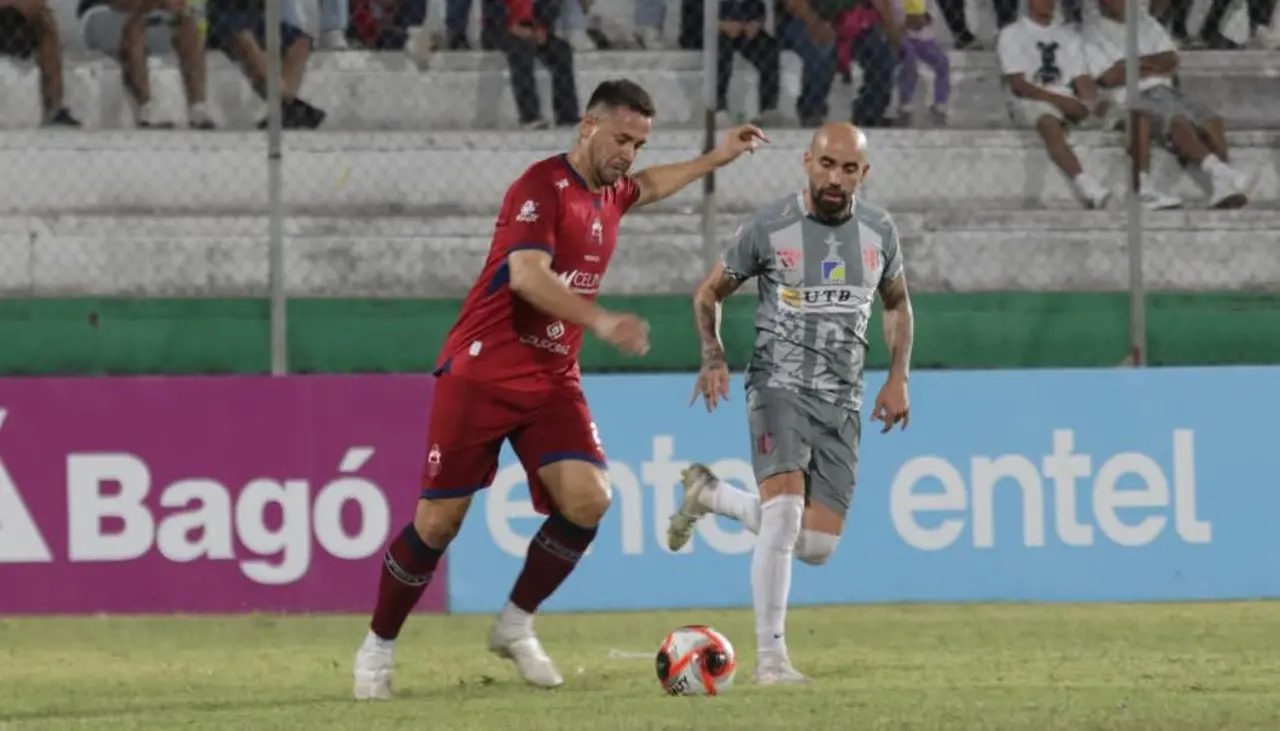 Guabirá vence a Independiente y alcanza la cima de su grupo en torneo por series