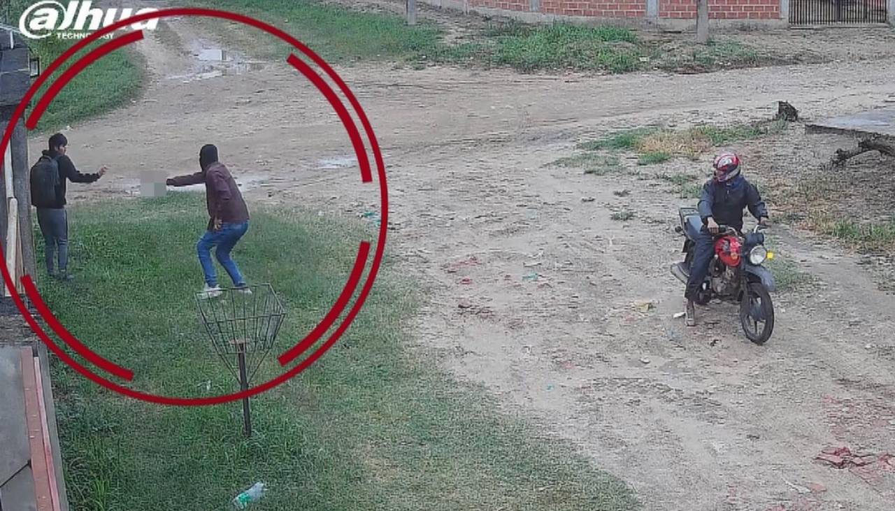Videos muestran dos atracos registrados el fin de semana por delincuentes armados en motocicleta