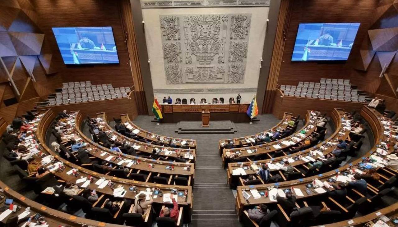 Diputados instalan sesión para tratar dos créditos externos y elección de vocales electorales de La Paz 