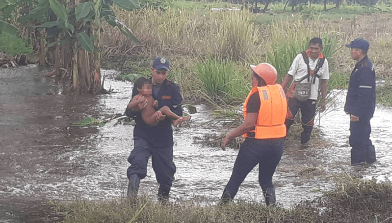 Autoridades rescatan a cuatro niños indígenas arrastrados por un río en oeste de Venezuela