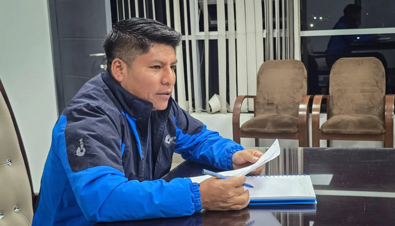 Gobernación de Cochabamba admite que Loza usó ambulancia municipal para pasar bloqueos; asambleísta presenta denuncia 