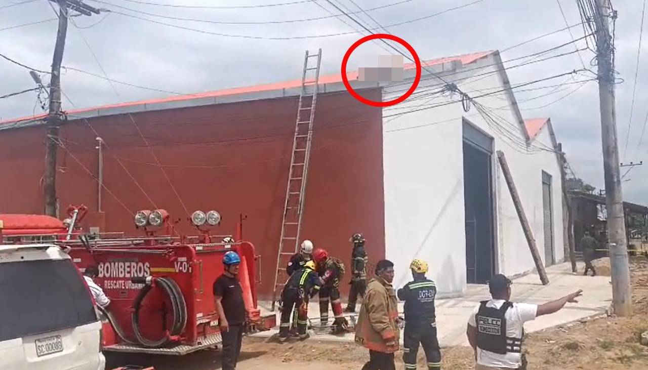 Trabajador muere electrocutado mientras pintaba el techo de un inmueble en Santa Cruz