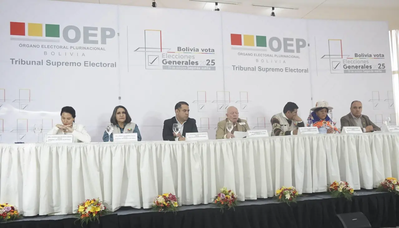 El TSE suspende temporalmente la entrega de credencial a una asambleísta cruceña electa