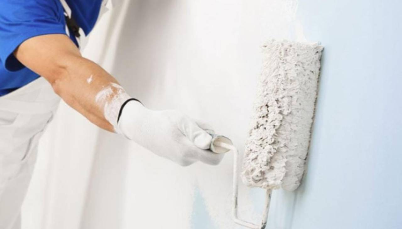 Comerciantes advierten alza en el precio de las pinturas para la construcción ante la subida del dólar