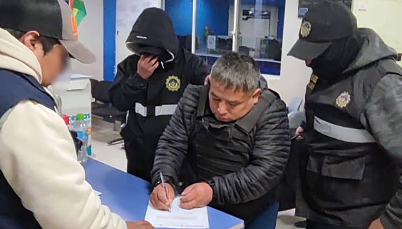 ¿Quién es y cómo capturaron en Bolivia a la “pieza clave” del caso del triple asesinato en Argentina? 