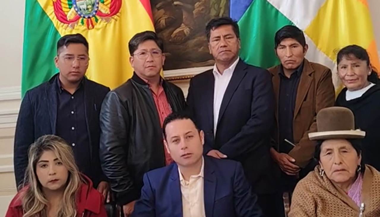 Lara anuncia un proyecto de ley para “poner un alto” a los decretos 5503 y 5515