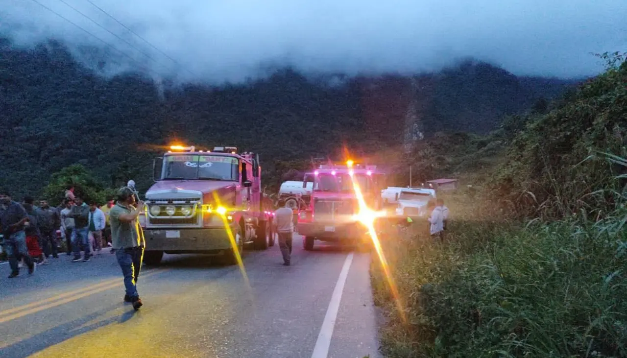 ¿Qué pasó con el carro cisterna que quedó volcado en la ruta Cochabamba-Santa Cruz? Esto dice la ABC