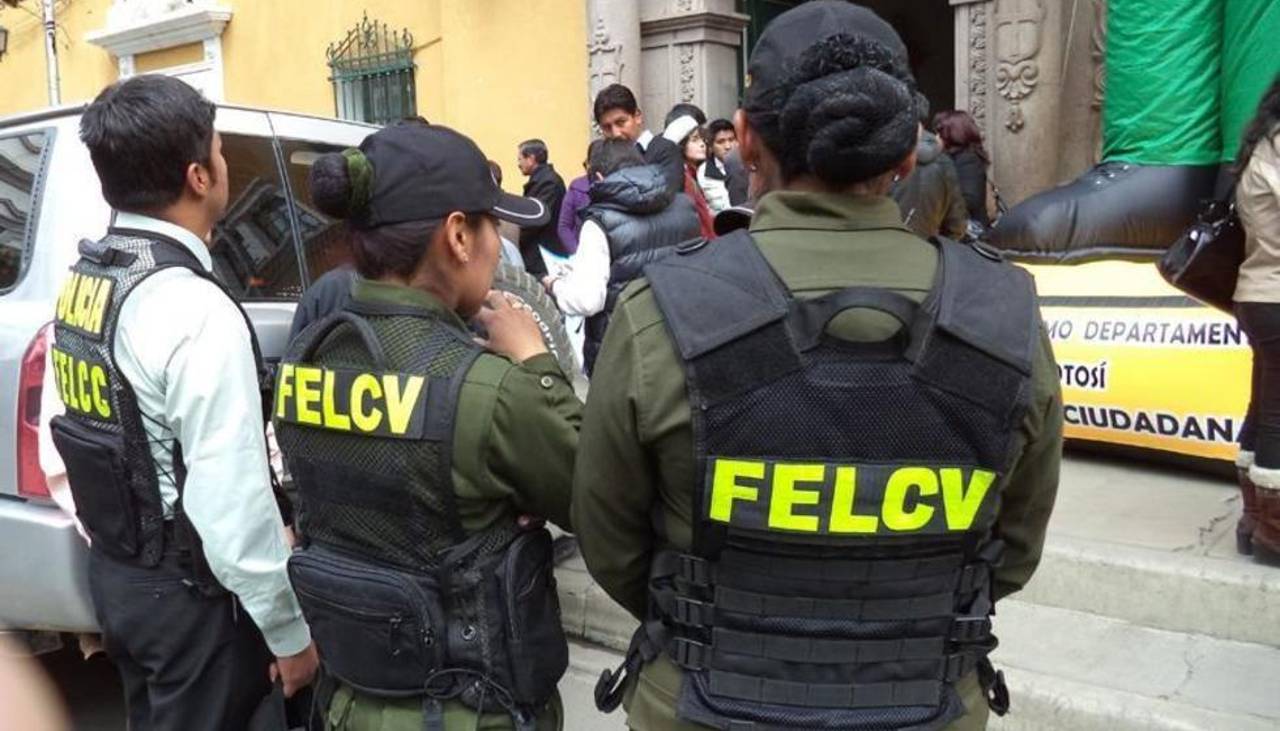 Hallan a mujer sin vida y con signos de violencia en una bolsa de yute