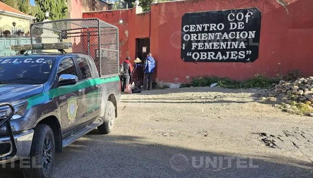 Trasladan a reclusas que protagonizaron la ‘noche de terror’ en la cárcel de Obrajes