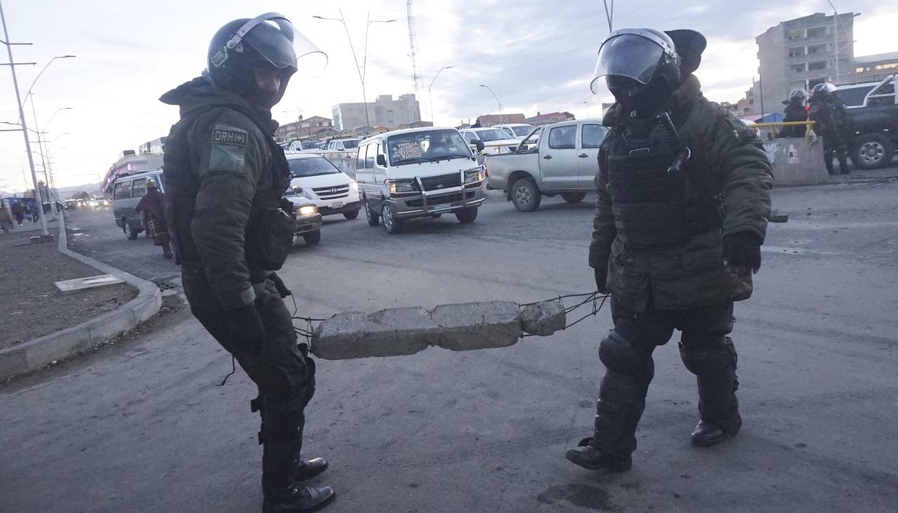 Estado de excepción: Paz instruye a la Policía y las FFAA recuperar las carreteras y el libre tránsito