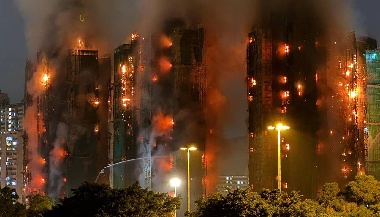 Incendio en complejo residencial de Hong Kong deja al menos 4 muertos y 8 heridos