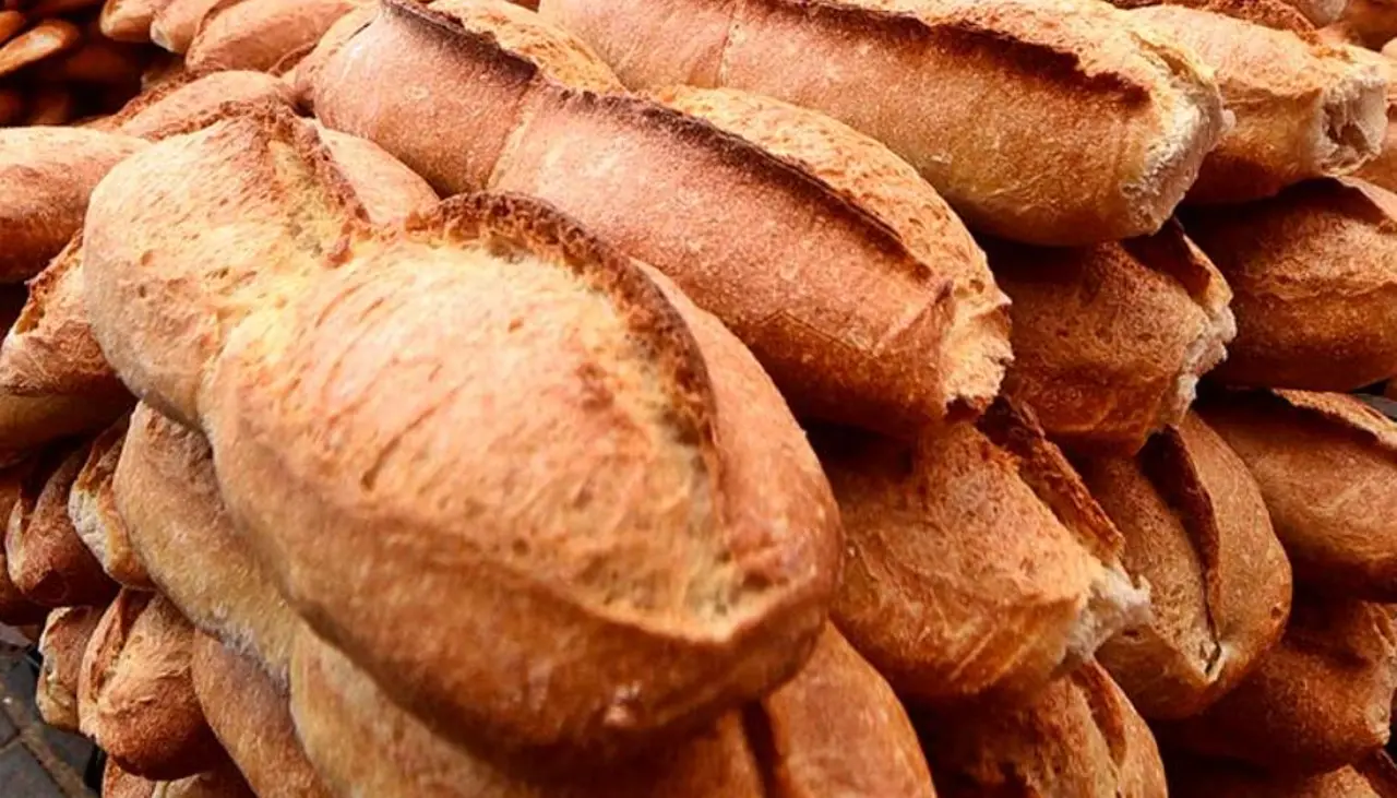 Panaderos buscarán que la emblemática marraqueta sea Patrimonio de la Humanidad